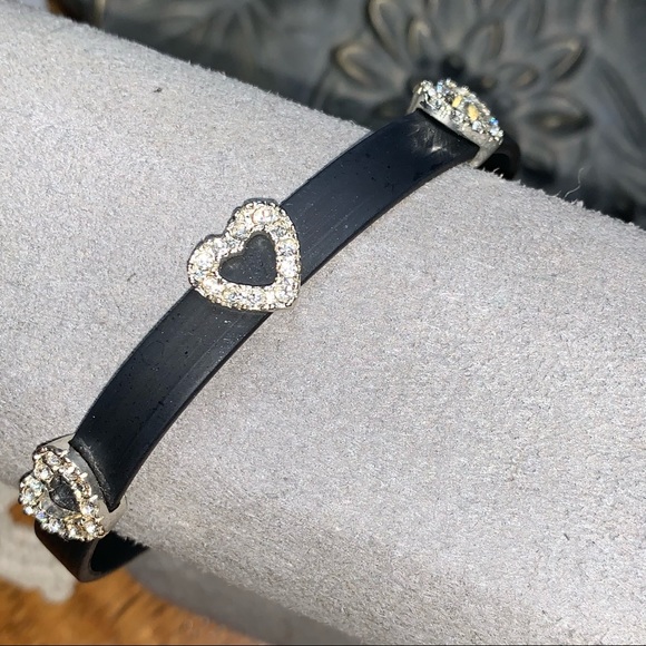 Bracelet with 3 Sliding Rhinestone Hearts - Picture 4 of 8